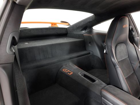 Used 2018 Porsche 911 GT3 RWD image 46
