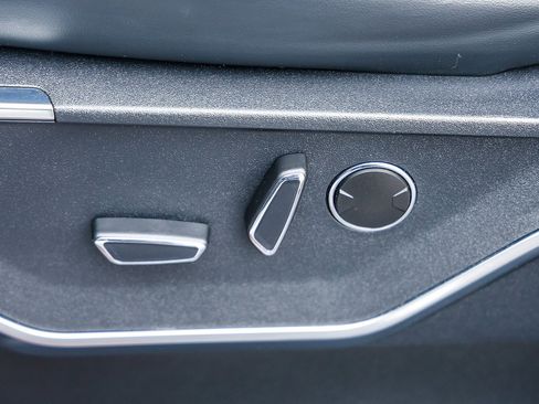 Used 2022 Ford F150 Raptor w/ Raptor 37 Performance Package image 25