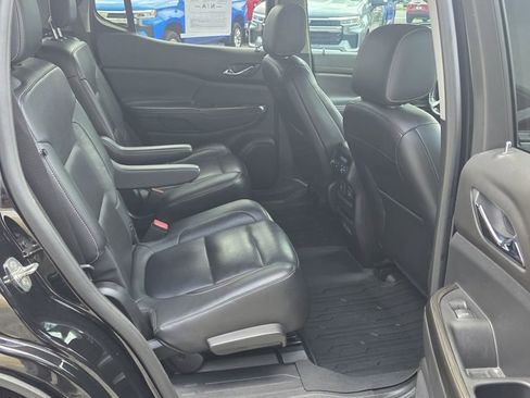 Used 2019 GMC Acadia SLT w/ LPO, Black Accent Package FWD image 7