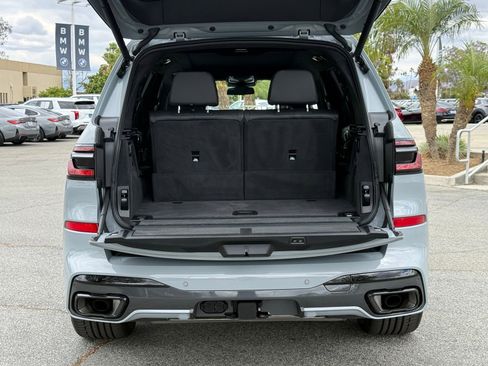 Certified 2025 BMW X7 xDrive40i w/ M Sport Package AWD/4WD image 17