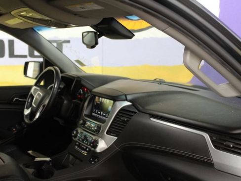 Used 2020 GMC Yukon SLT w/ Premium Edition AWD/4WD image 12
