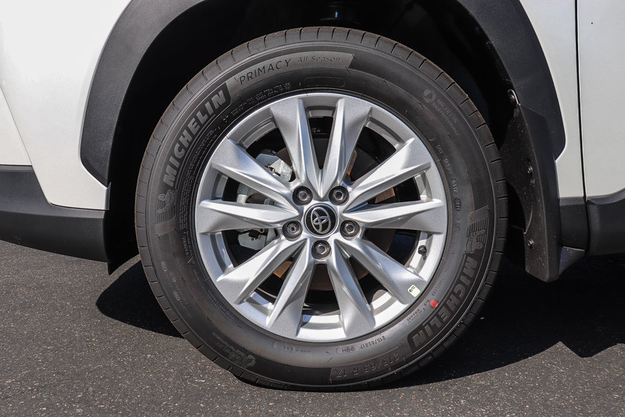 New 2026 Toyota Corolla Cross LE w/ Moonroof Package FWD image 11