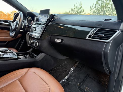 Used 2019 Mercedes-Benz GLE 43 AMG GLE 43 AMG image 23