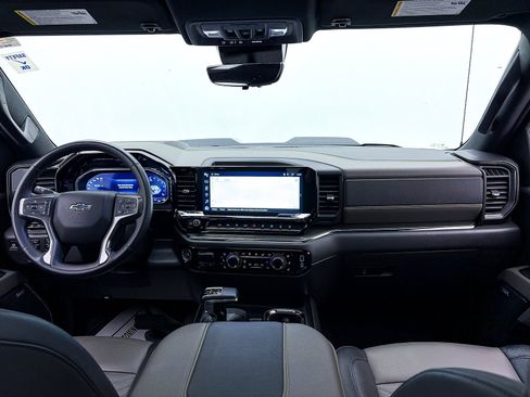 Used 2024 Chevrolet Silverado 1500 ZR2 w/ Technology Package image 32