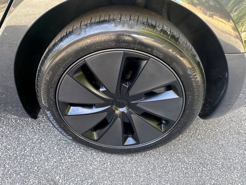 Used 2024 Tesla Model 3 image 12