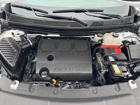 Used 2023 Chevrolet Traverse LS w/ Safety Package image 13