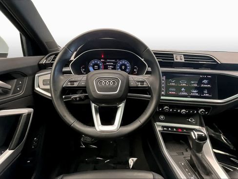 Used 2024 Audi Q3 2.0T Premium w/ Convenience Package AWD/4WD image 5