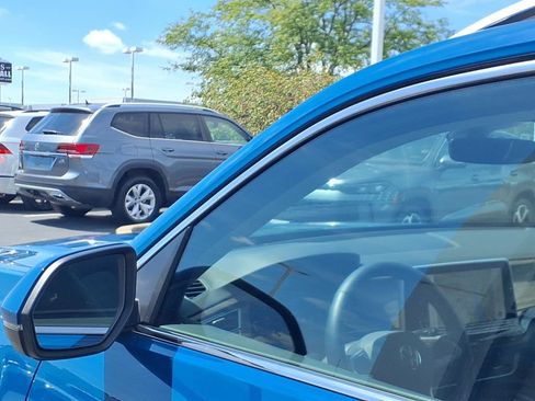 Certified 2025 Volkswagen Atlas SEL Premium R-Line image 26