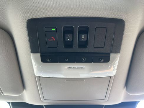New 2026 Nissan Pathfinder Platinum AWD/4WD image 12