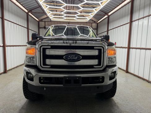 Used 2015 Ford F250 Lariat w/ Lariat Interior Package AWD/4WD image 2