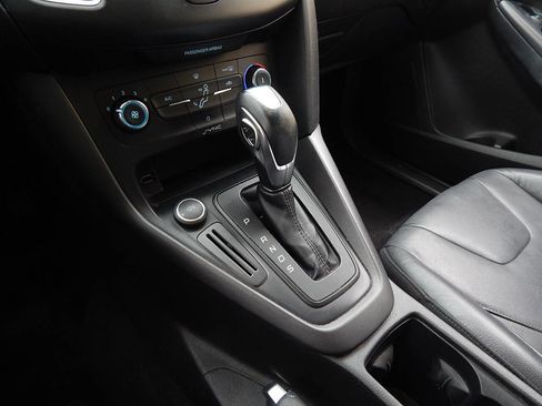 Used 2015 Ford Focus SE w/ Equipment Group 201A image 25