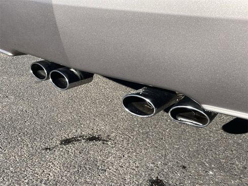 Used 2005 Cadillac XLR image 9