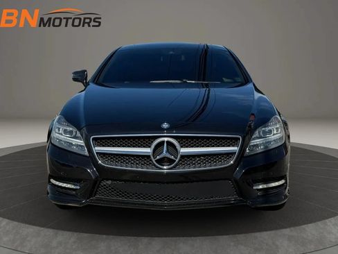 Used 2012 Mercedes-Benz CLS 550 4MATIC image 3