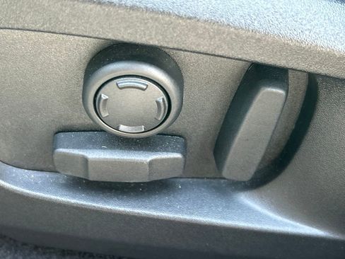 Used 2024 Jaguar F-PACE R-Dynamic S image 30