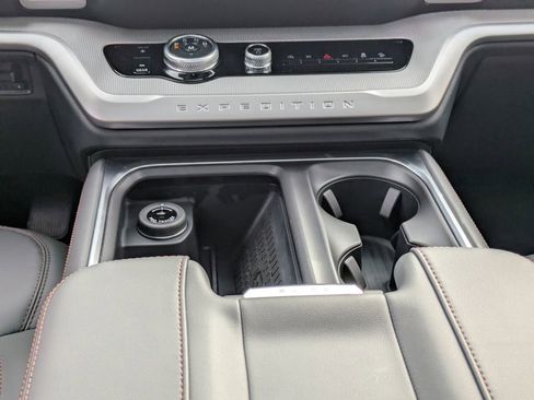 New 2025 Ford Expedition Max Active image 25