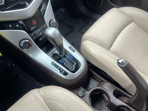 Used 2011 Chevrolet Cruze LT image 26