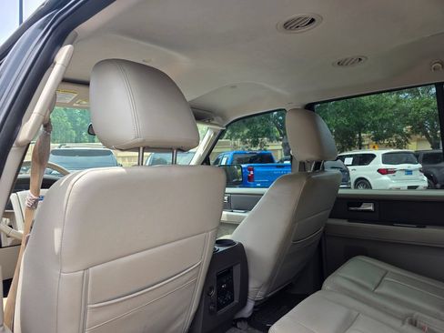 Used 2011 Ford Expedition XLT AWD/4WD image 11