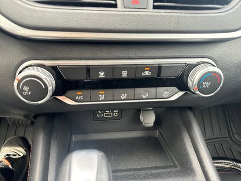 Used 2022 Nissan Altima 2.5 SR FWD image 13