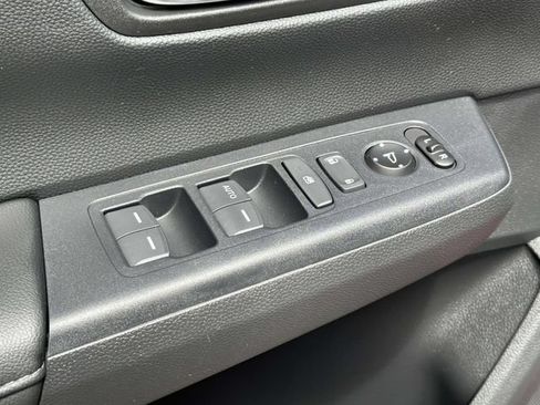 Used 2025 Honda CR-V LX image 16
