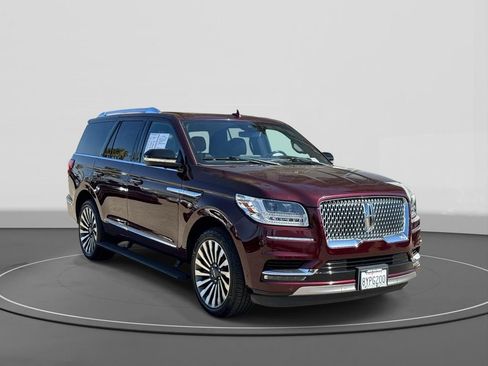 Used 2021 Lincoln Navigator Reserve w/ Luxury Package AWD/4WD image 3