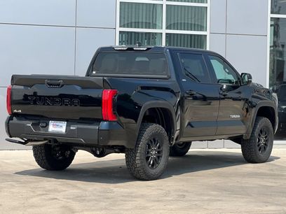 New 2026 Toyota Tundra SR5 w/ SR5 Premium Package