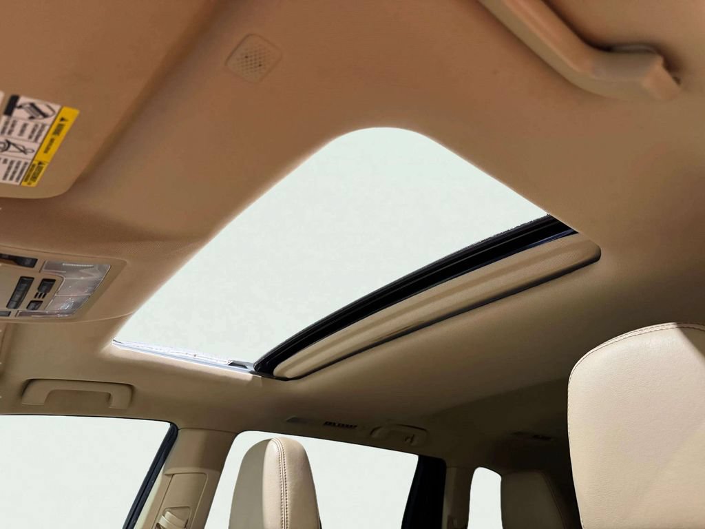 Used 2019 Toyota Highlander XLE AWD/4WD image 22