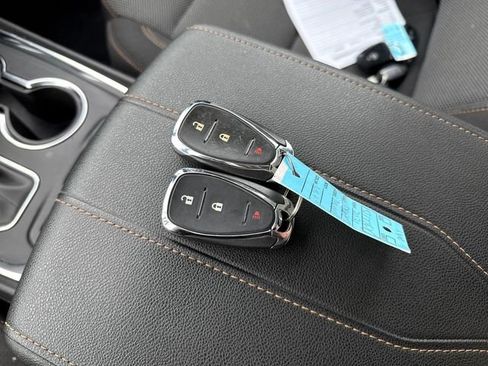 Certified 2021 Chevrolet Traverse LS image 33