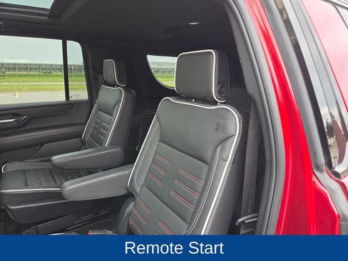 Used 2025 GMC Yukon XL AT4 Ultimate AWD/4WD image 32