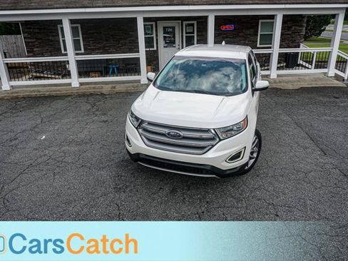 Used 2017 Ford Edge Titanium w/ Technology Package FWD image 3