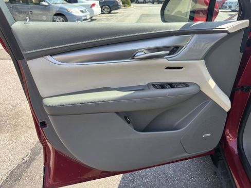 Certified 2023 Cadillac XT5 Premium Luxury image 10