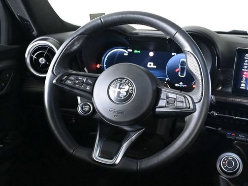 Used 2025 Alfa Romeo Tonale AWD/4WD image 10