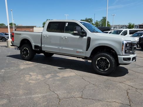 New 2026 Ford F350 Lariat w/ Tremor Off-Road Package AWD/4WD image 23