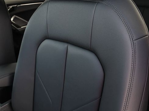 New 2025 Audi Q3 2.0T Premium image 36