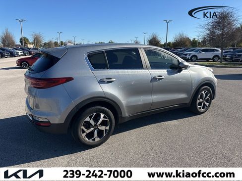 Certified 2022 Kia Sportage LX image 5