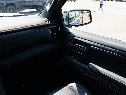 Used 2024 GMC Sierra 1500 AT4 w/ Technology Package image 10