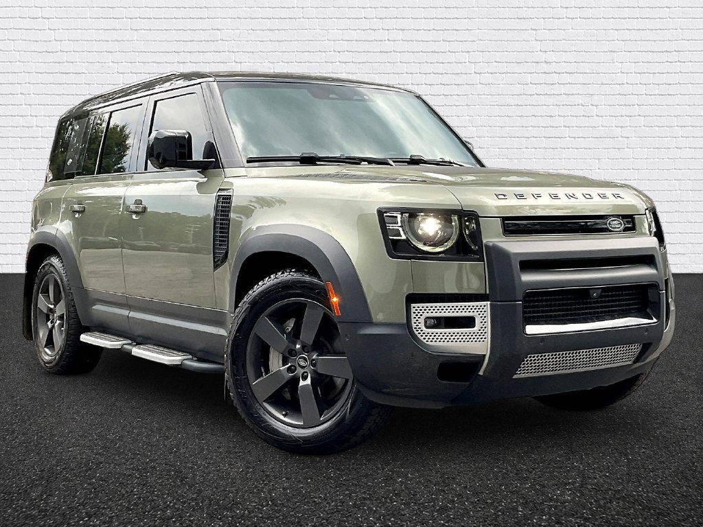 Used 2023 Land Rover Defender 110 SE AWD/4WD image 3