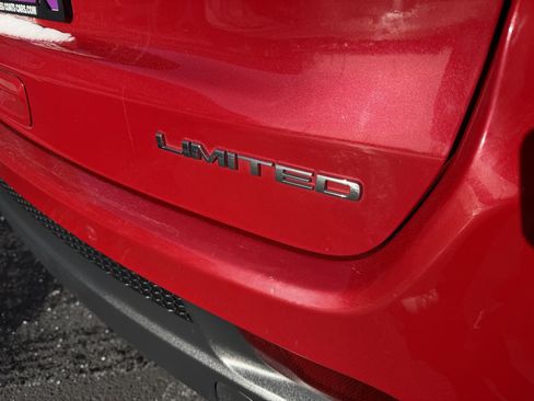 Used 2017 Jeep Compass Limited image 8