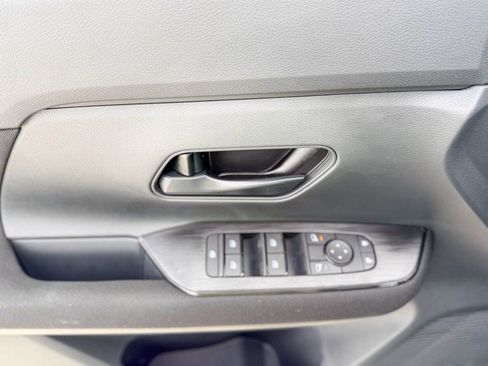 New 2026 Nissan Kicks S image 18