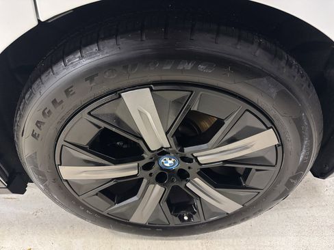 Used 2025 BMW iX M60 image 13