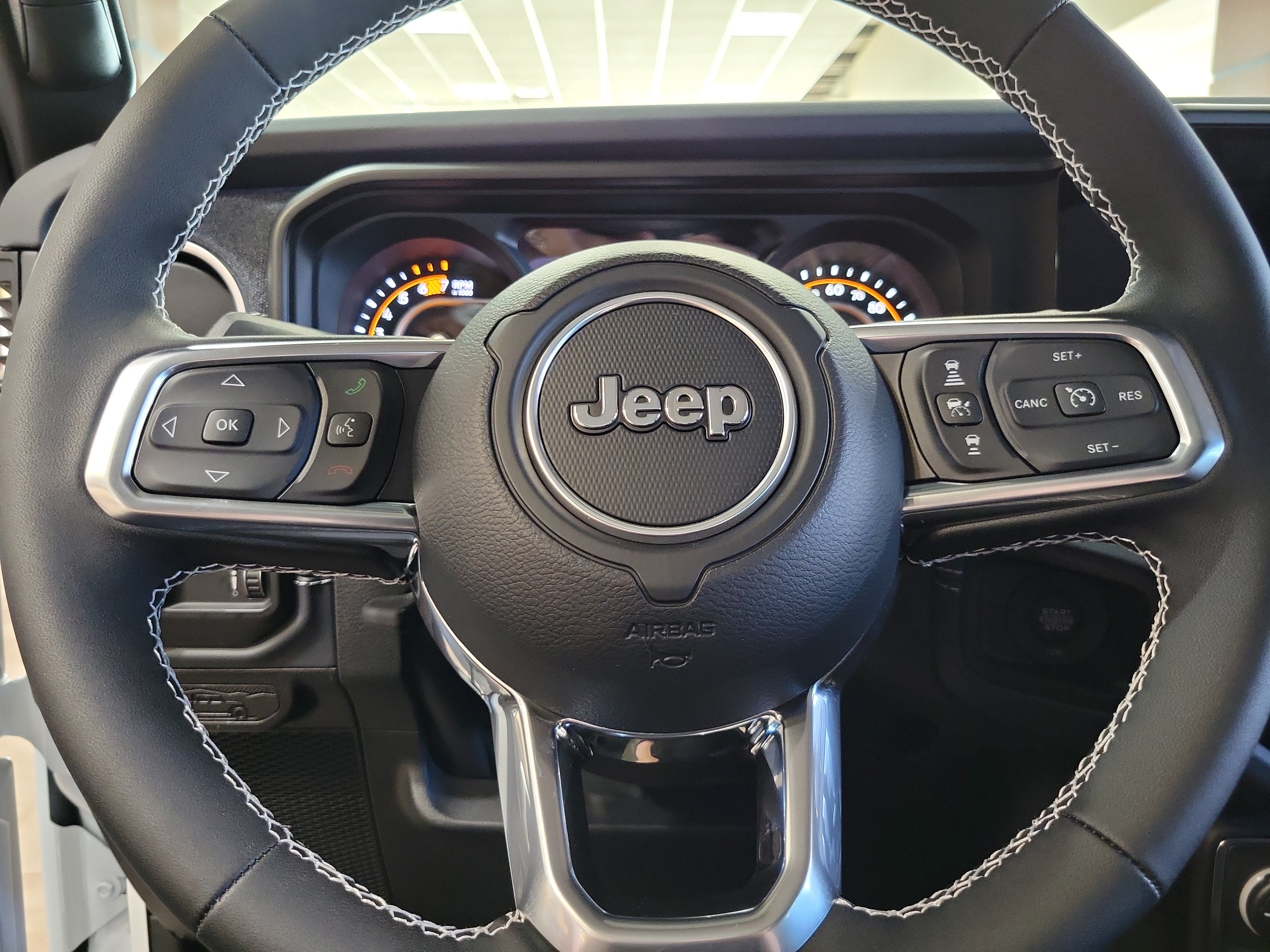 New 2026 Jeep Wrangler Unlimited Sahara AWD/4WD image 8
