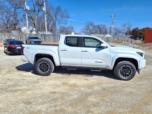New 2026 Toyota Tacoma TRD Sport w/ TRD Sport Upgrade Package image 4