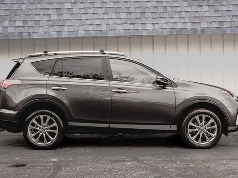 Used 2016 Toyota RAV4 Limited image 4