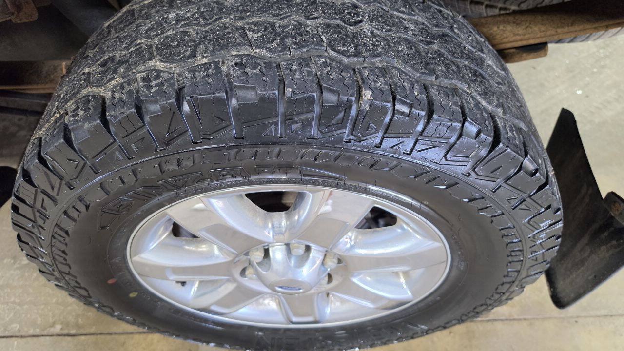 Used 2013 Ford F150 XLT w/ Luxury Equipment Group AWD/4WD image 12