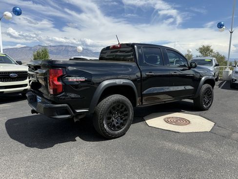 Used 2023 Chevrolet Colorado Trail Boss w/ Advanced Trailering Package AWD/4WD image 5
