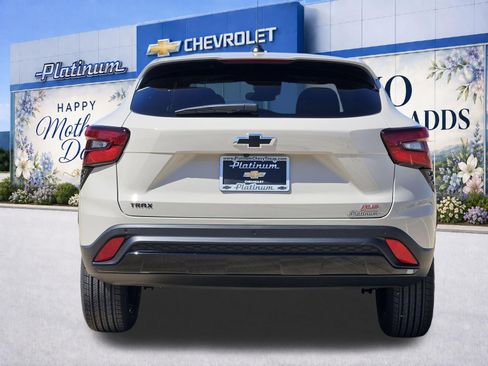 New 2026 Chevrolet Trax RS w/ Driver Confidence Package FWD image 8