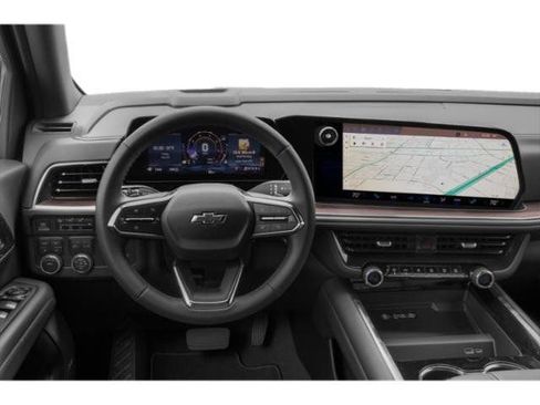 Used 2025 Chevrolet Suburban Z71 image 9