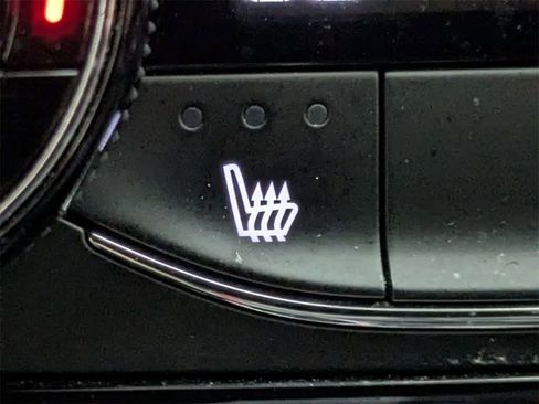 Used 2022 Buick Encore GX Select w/ Sport Touring Package image 25