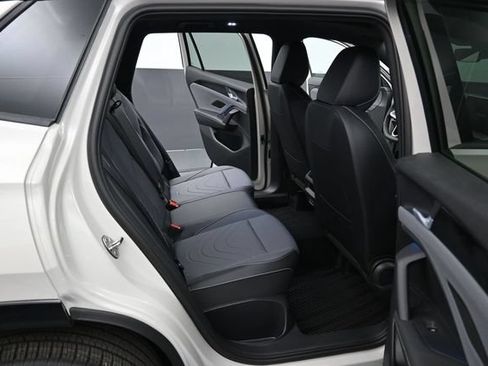 New 2026 Volkswagen Tiguan SE R-Line AWD/4WD image 13