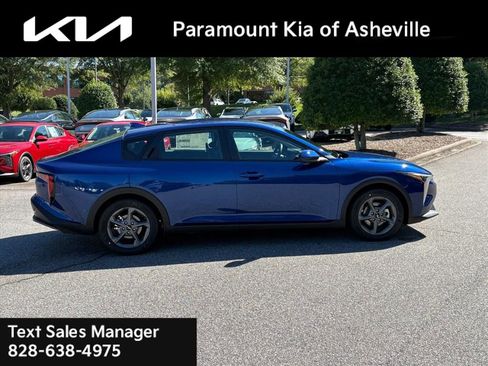 New 2025 Kia K4 LXS image 6