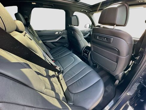 Used 2019 BMW X5 xDrive40i w/ Executive Package AWD/4WD image 29